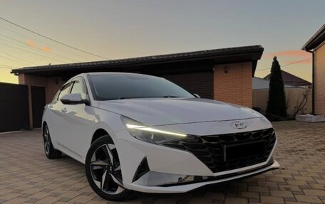 Hyundai Elantra, 2022 год, 1 650 000 рублей, 1 фотография