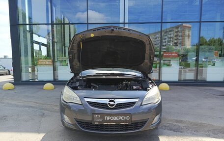 Opel Astra J, 2010 год, 400 000 рублей, 11 фотография