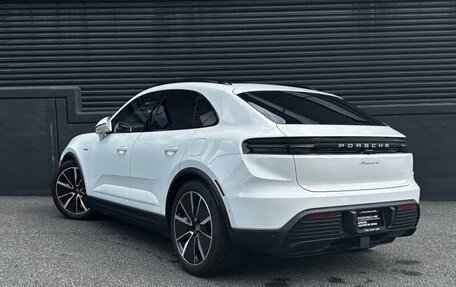 Porsche Macan, 2024 год, 10 875 000 рублей, 6 фотография