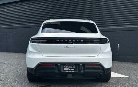 Porsche Macan, 2024 год, 10 875 000 рублей, 8 фотография