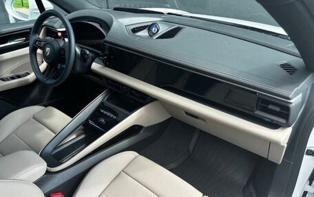 Porsche Macan, 2024 год, 10 875 000 рублей, 12 фотография