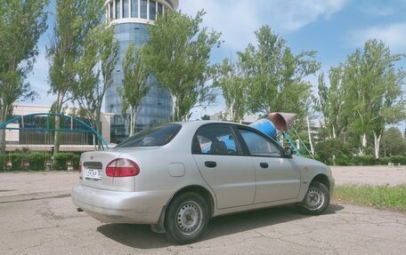 ЗАЗ Sens, 2004 год, 260 000 рублей, 2 фотография
