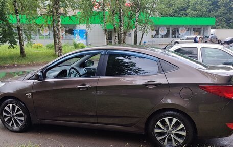 Hyundai Solaris II рестайлинг, 2015 год, 880 000 рублей, 3 фотография