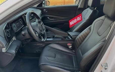 Hyundai Elantra, 2022 год, 1 650 000 рублей, 6 фотография