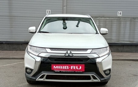 Mitsubishi Outlander III рестайлинг 3, 2019 год, 2 149 000 рублей, 2 фотография