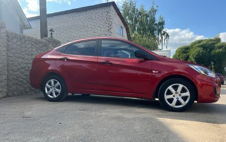 Hyundai Solaris II рестайлинг, 2013 год, 850 000 рублей, 5 фотография