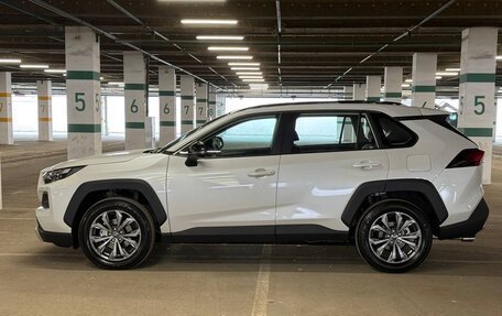 Toyota RAV4, 2024 год, 3 850 000 рублей, 4 фотография