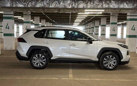 Toyota RAV4, 2024 год, 3 850 000 рублей, 5 фотография