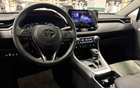 Toyota RAV4, 2024 год, 3 850 000 рублей, 19 фотография