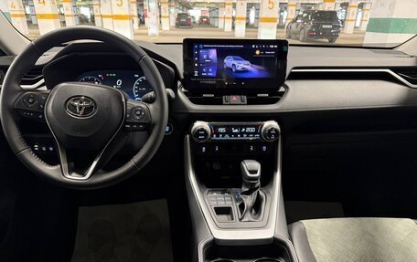 Toyota RAV4, 2024 год, 3 850 000 рублей, 18 фотография