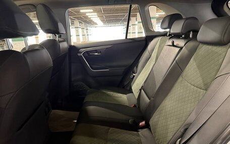 Toyota RAV4, 2024 год, 3 850 000 рублей, 27 фотография