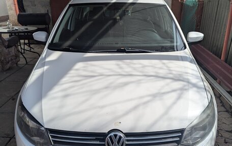 Volkswagen Polo VI (EU Market), 2011 год, 750 000 рублей, 2 фотография