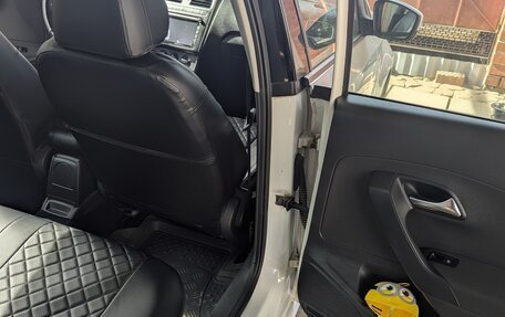 Volkswagen Polo VI (EU Market), 2011 год, 750 000 рублей, 12 фотография