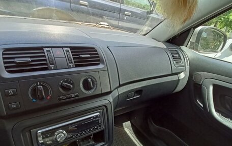 Skoda Fabia II, 2012 год, 850 000 рублей, 5 фотография