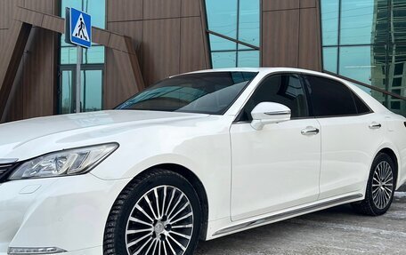 Toyota Crown, 2019 год, 3 290 000 рублей, 2 фотография