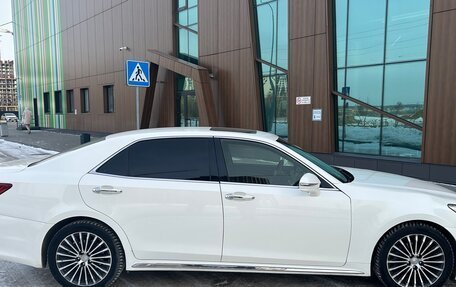 Toyota Crown, 2019 год, 3 290 000 рублей, 4 фотография