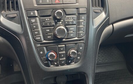 Opel Astra J, 2010 год, 610 000 рублей, 19 фотография