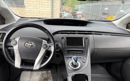 Toyota Prius, 2010 год, 1 089 000 рублей, 12 фотография