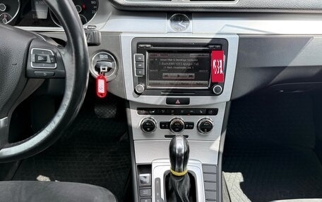 Volkswagen Passat B7, 2011 год, 1 280 000 рублей, 14 фотография