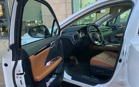 Lexus RX IV рестайлинг, 2020 год, 5 600 000 рублей, 9 фотография