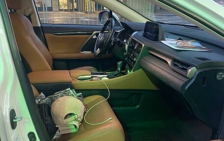 Lexus RX IV рестайлинг, 2020 год, 5 600 000 рублей, 16 фотография