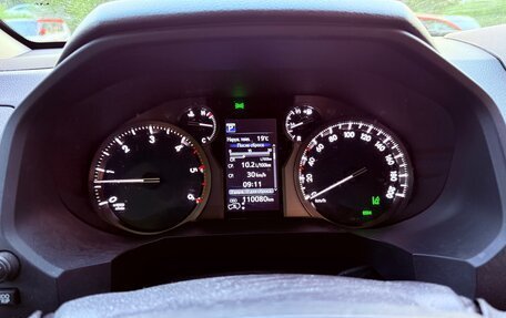 Toyota Land Cruiser Prado 150 рестайлинг 2, 2018 год, 4 680 000 рублей, 11 фотография