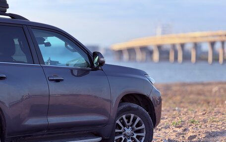 Toyota Land Cruiser Prado 150 рестайлинг 2, 2018 год, 4 680 000 рублей, 10 фотография