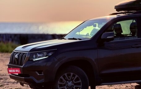 Toyota Land Cruiser Prado 150 рестайлинг 2, 2018 год, 4 680 000 рублей, 8 фотография