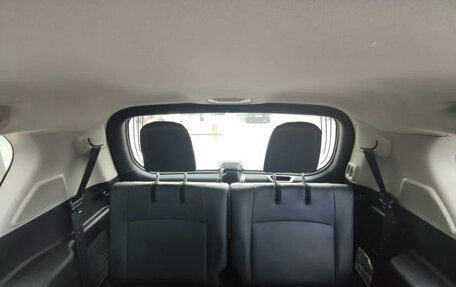 Toyota Land Cruiser Prado 150 рестайлинг 2, 2018 год, 4 680 000 рублей, 19 фотография
