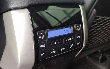 Toyota Land Cruiser Prado 150 рестайлинг 2, 2018 год, 4 680 000 рублей, 29 фотография