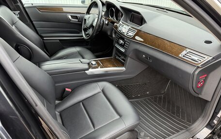 Mercedes-Benz E-Класс, 2013 год, 1 595 000 рублей, 19 фотография