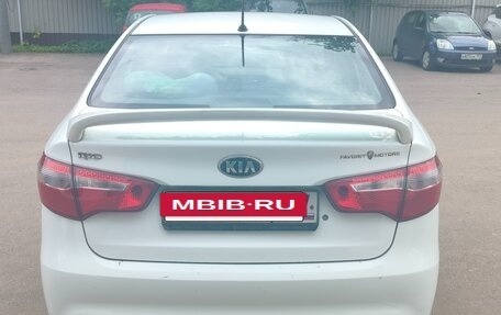 KIA Rio III рестайлинг, 2014 год, 910 000 рублей, 2 фотография