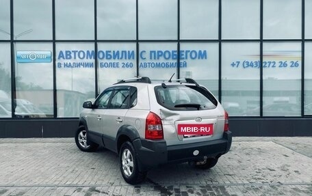 Hyundai Tucson III, 2007 год, 555 000 рублей, 3 фотография