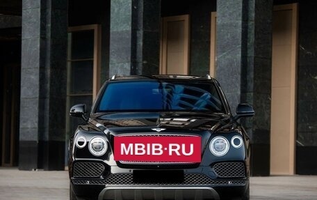 Bentley Bentayga I, 2016 год, 7 500 000 рублей, 2 фотография