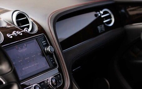 Bentley Bentayga I, 2016 год, 7 500 000 рублей, 13 фотография
