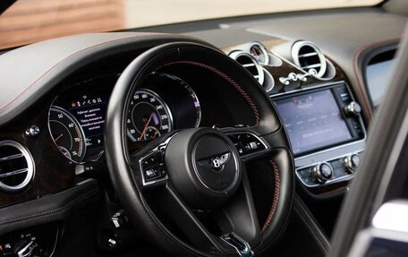 Bentley Bentayga I, 2016 год, 7 500 000 рублей, 14 фотография