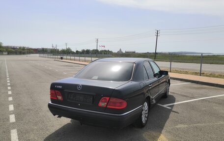 Mercedes-Benz E-Класс, 1997 год, 435 000 рублей, 9 фотография