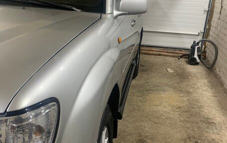 Toyota Land Cruiser 100 рестайлинг 2, 2001 год, 1 530 000 рублей, 6 фотография