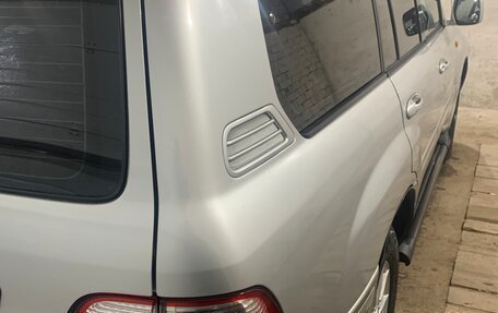 Toyota Land Cruiser 100 рестайлинг 2, 2001 год, 1 530 000 рублей, 10 фотография