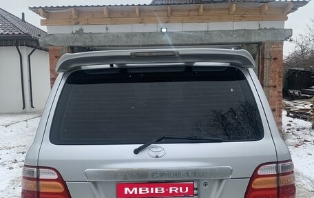 Toyota Land Cruiser 100 рестайлинг 2, 2001 год, 1 530 000 рублей, 4 фотография