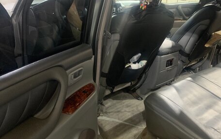 Toyota Land Cruiser 100 рестайлинг 2, 2001 год, 1 530 000 рублей, 14 фотография