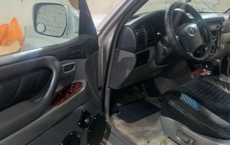 Toyota Land Cruiser 100 рестайлинг 2, 2001 год, 1 530 000 рублей, 16 фотография
