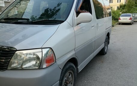 Toyota Grand HiAce I, 2000 год, 1 100 000 рублей, 2 фотография