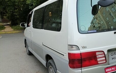 Toyota Grand HiAce I, 2000 год, 1 100 000 рублей, 3 фотография