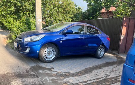 Hyundai Solaris II рестайлинг, 2013 год, 730 000 рублей, 6 фотография
