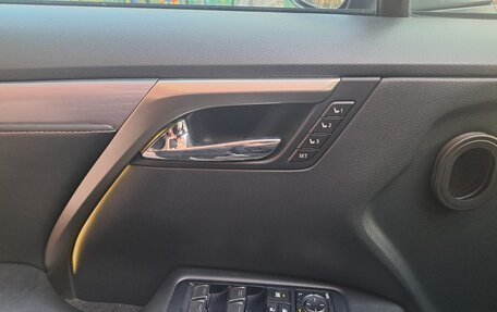 Lexus RX IV рестайлинг, 2019 год, 5 100 000 рублей, 4 фотография