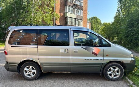 Hyundai Starex I рестайлинг, 2002 год, 680 000 рублей, 3 фотография