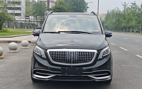 Mercedes-Benz Vito, 2022 год, 3 580 000 рублей, 2 фотография