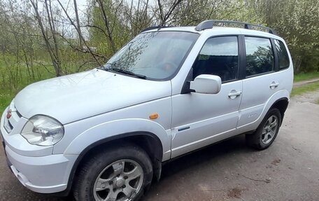 Chevrolet Niva I рестайлинг, 2010 год, 440 000 рублей, 4 фотография