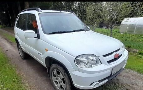 Chevrolet Niva I рестайлинг, 2010 год, 440 000 рублей, 3 фотография